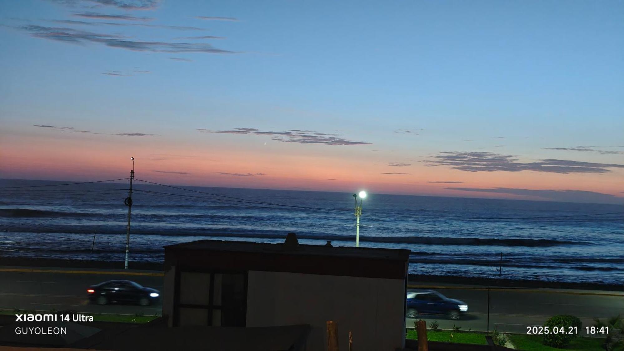 Yellow House Huanchaco Exterior photo
